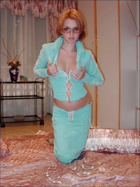 25P Amateur Blonde Young Lady