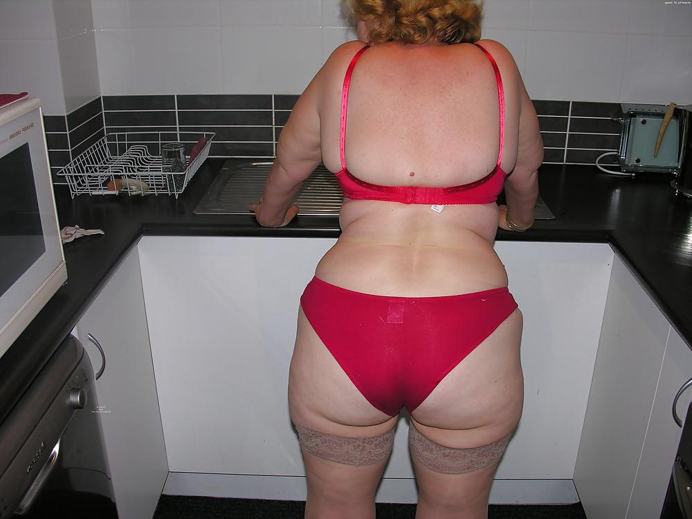 12P MATURE old granny housewives - hairy panties voyeur