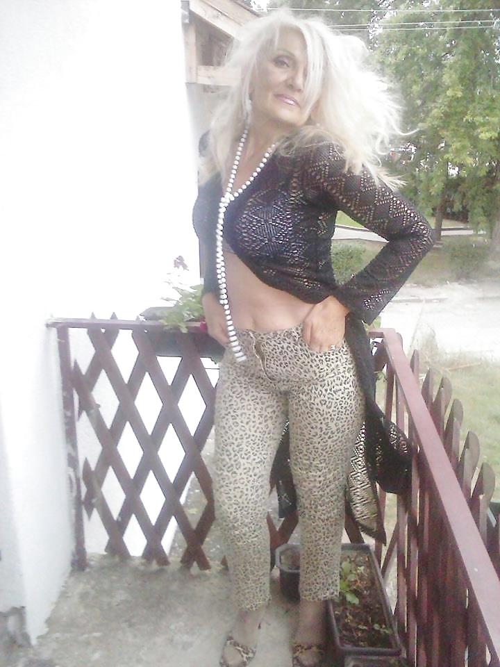 25P Granny Slut