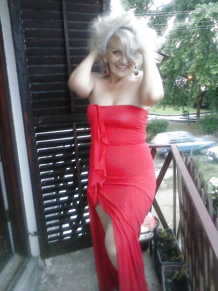25P Granny Slut