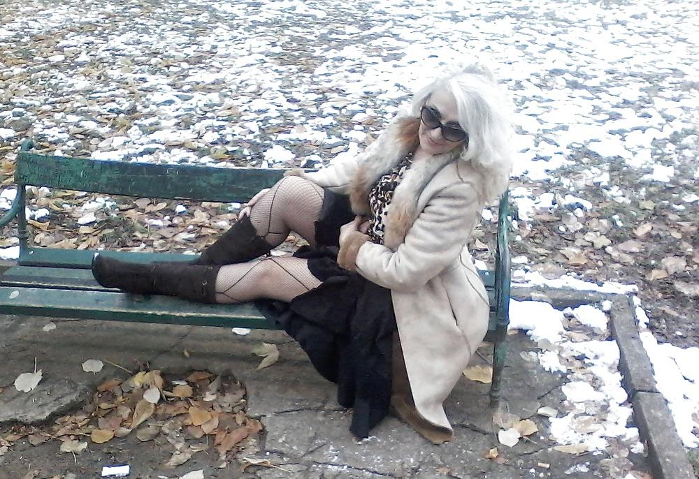 25P Granny Slut