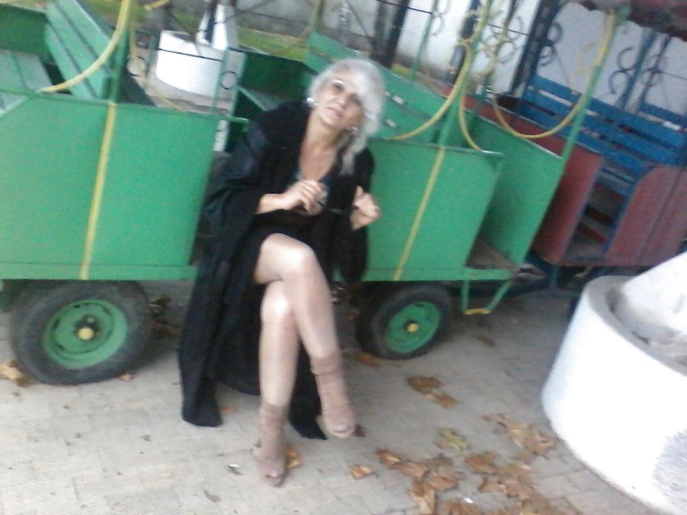 25P Granny Slut