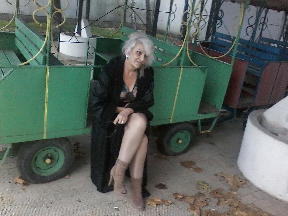 25P Granny Slut