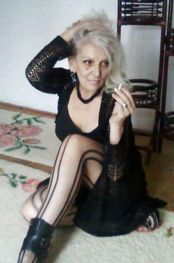25P Granny Slut