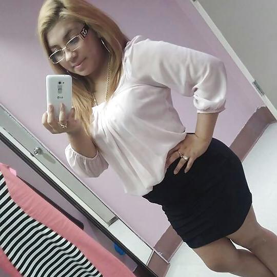 25P Non nude sexy teens 