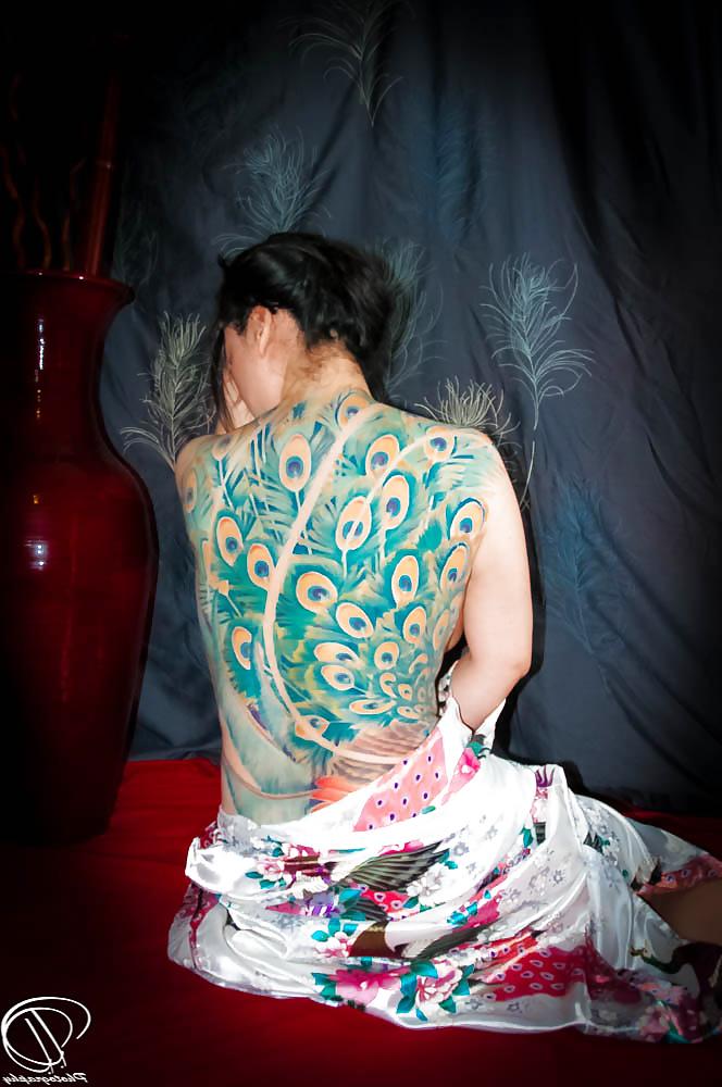 25P Tattooed Asian Model (Nude Pics, Big Breast)