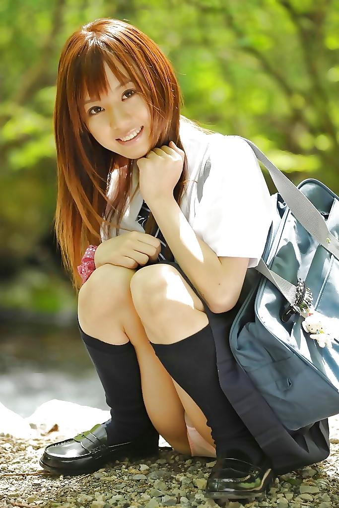 24P Japanese upskirt panties 4