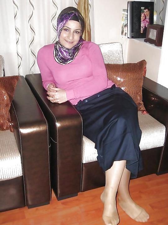 25P Arab hijabi nylon 