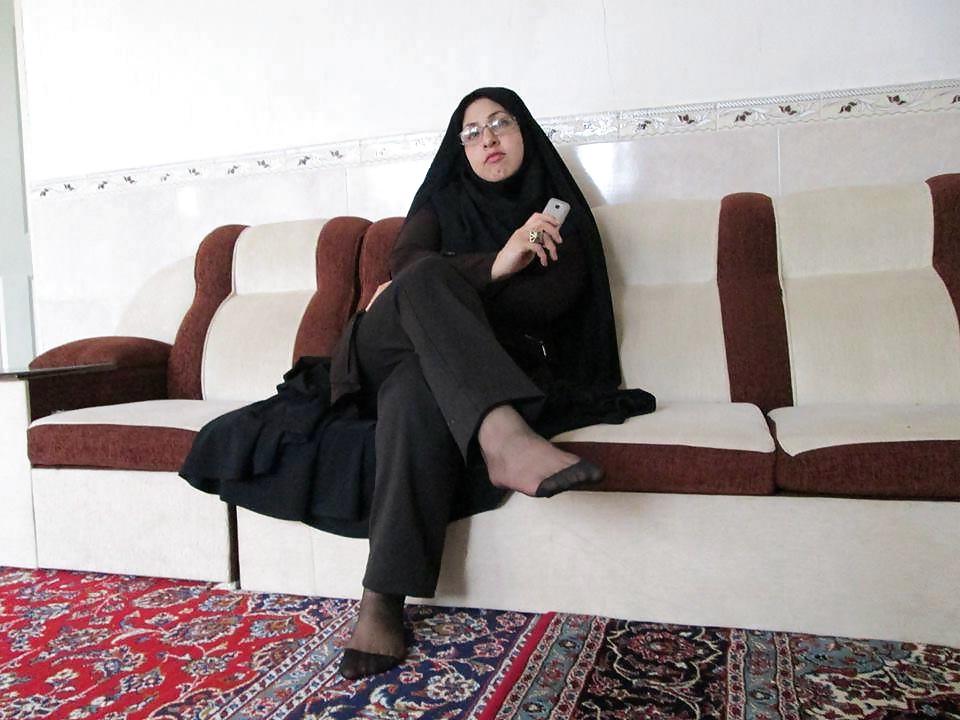 25P Arab hijabi nylon 
