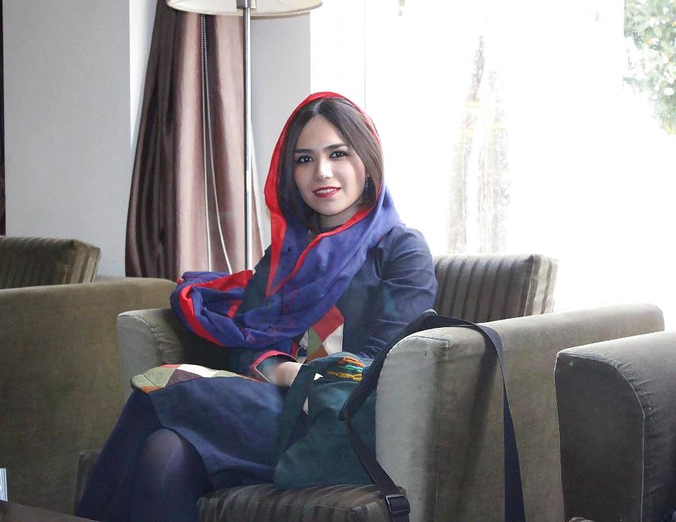 25P Arab hijabi nylon 