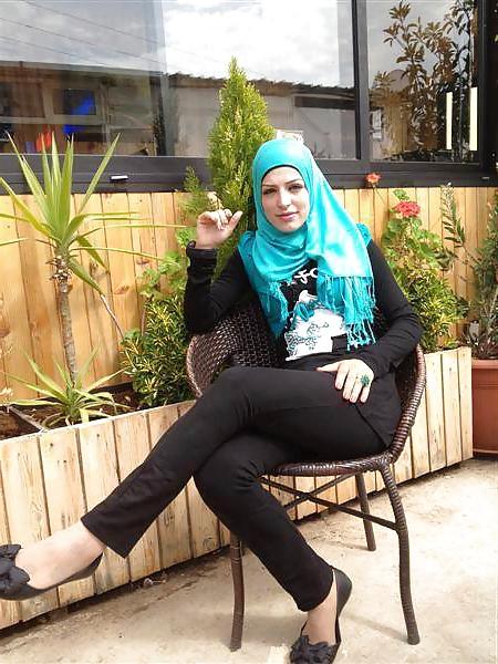 25P Arab hijabi nylon 