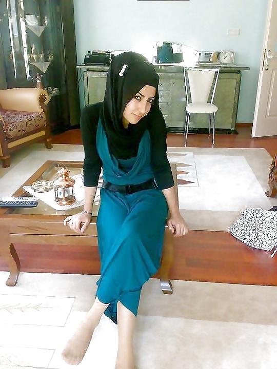 25P Arab hijabi nylon 