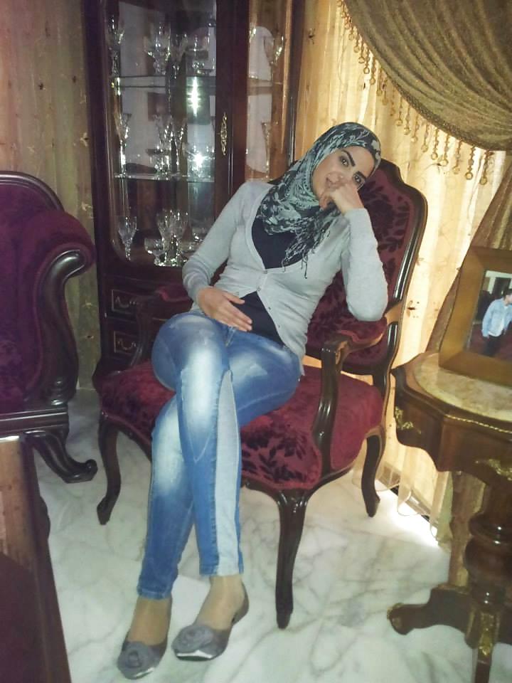 25P Arab hijabi nylon 