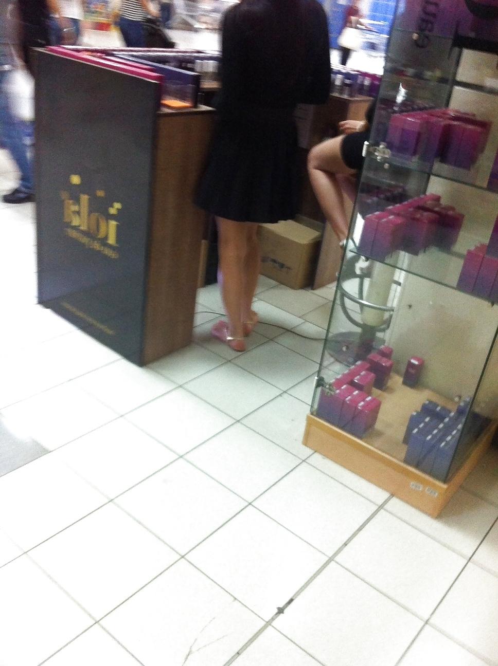 8P Voyeur pics from mall