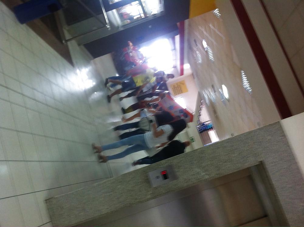 8P Voyeur pics from mall
