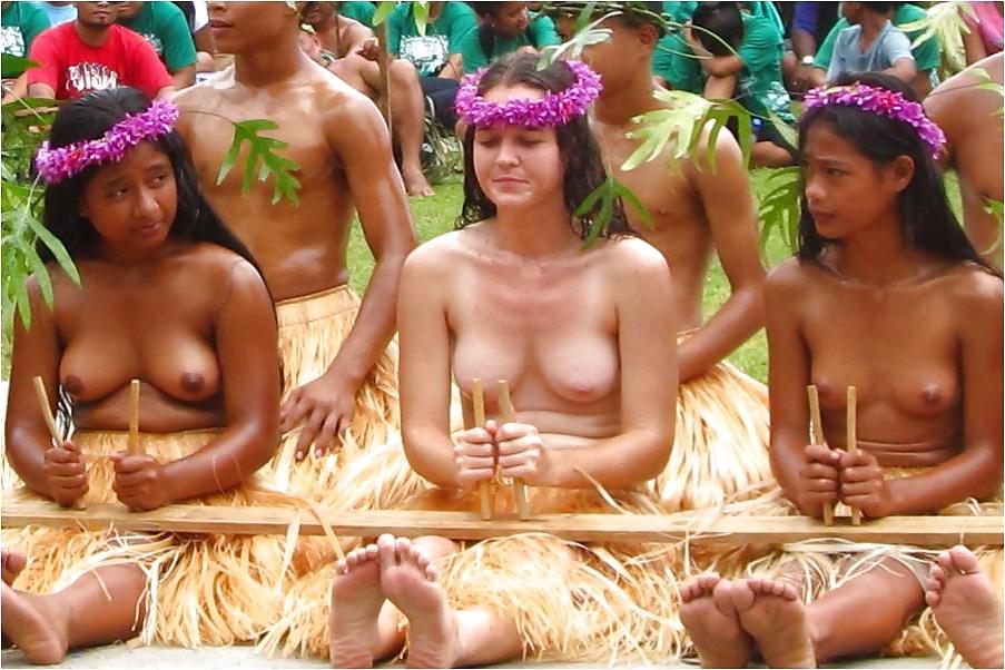 25P Nude Tribal Women