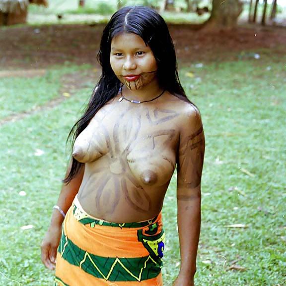 25P Nude Tribal Women