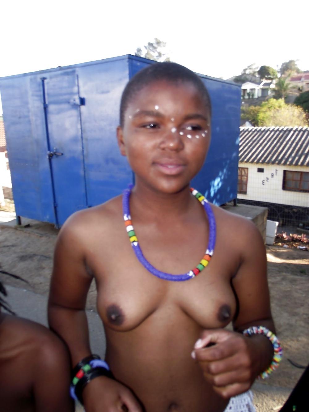 25P Nude Tribal Women