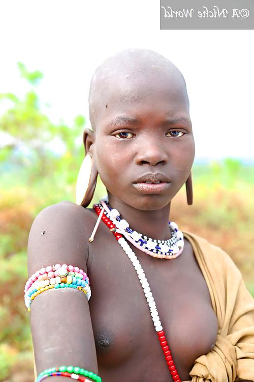 25P Nude Tribal Women