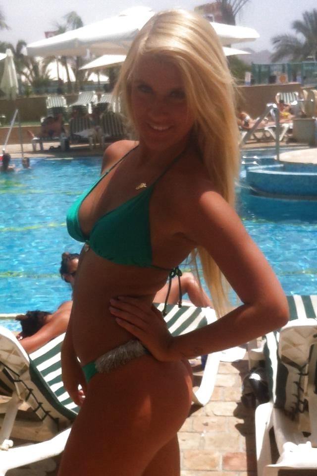 15P Super hot blonde non nude (comment please) #01