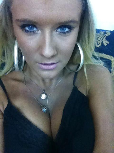 15P Super hot blonde non nude (comment please) #01