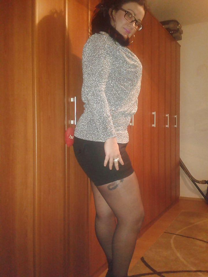 25P Selma - Pantyhose Lady