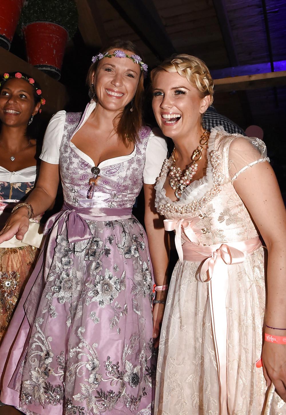 25P Jennifer Knaeble - Oktoberfest 2014