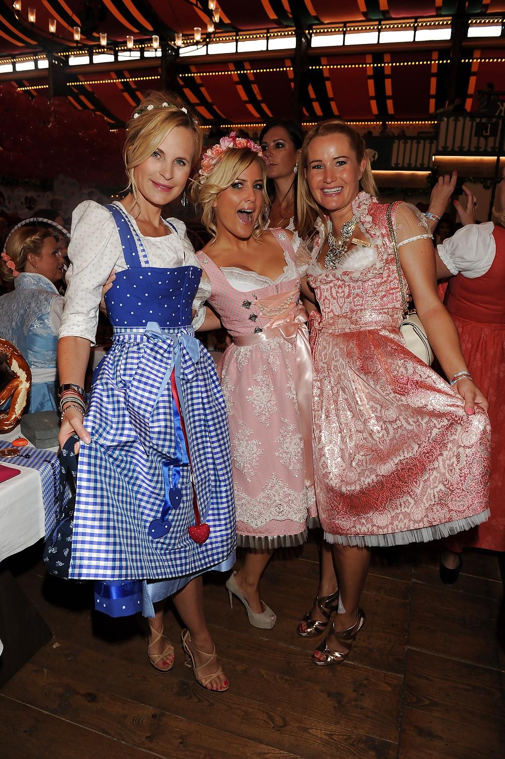 25P Jennifer Knaeble - Oktoberfest 2014