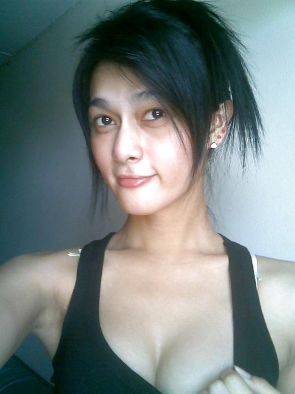 25P Phuket Ladyboy Nuoy - non nude pics
