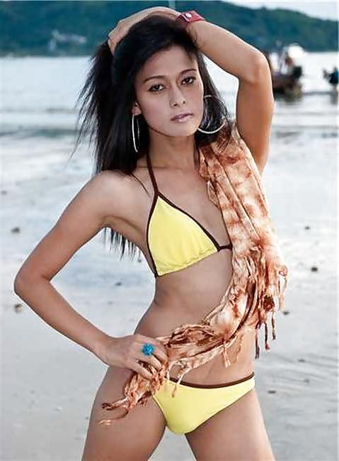 25P Phuket Ladyboy Nuoy - non nude pics