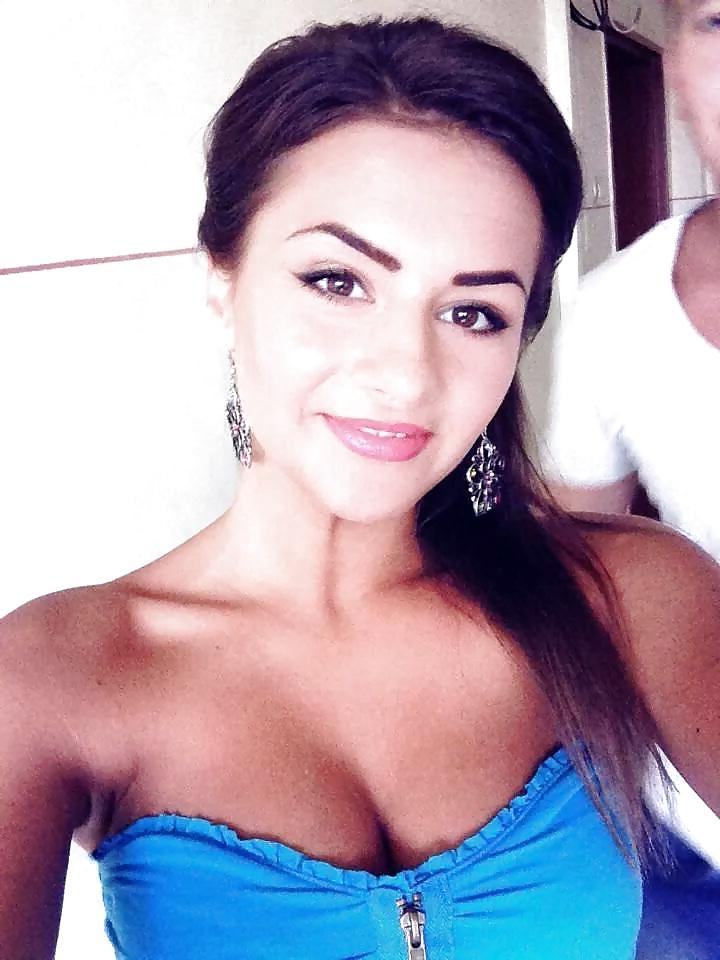 13P Romanian Teen Slut Larisa 2
