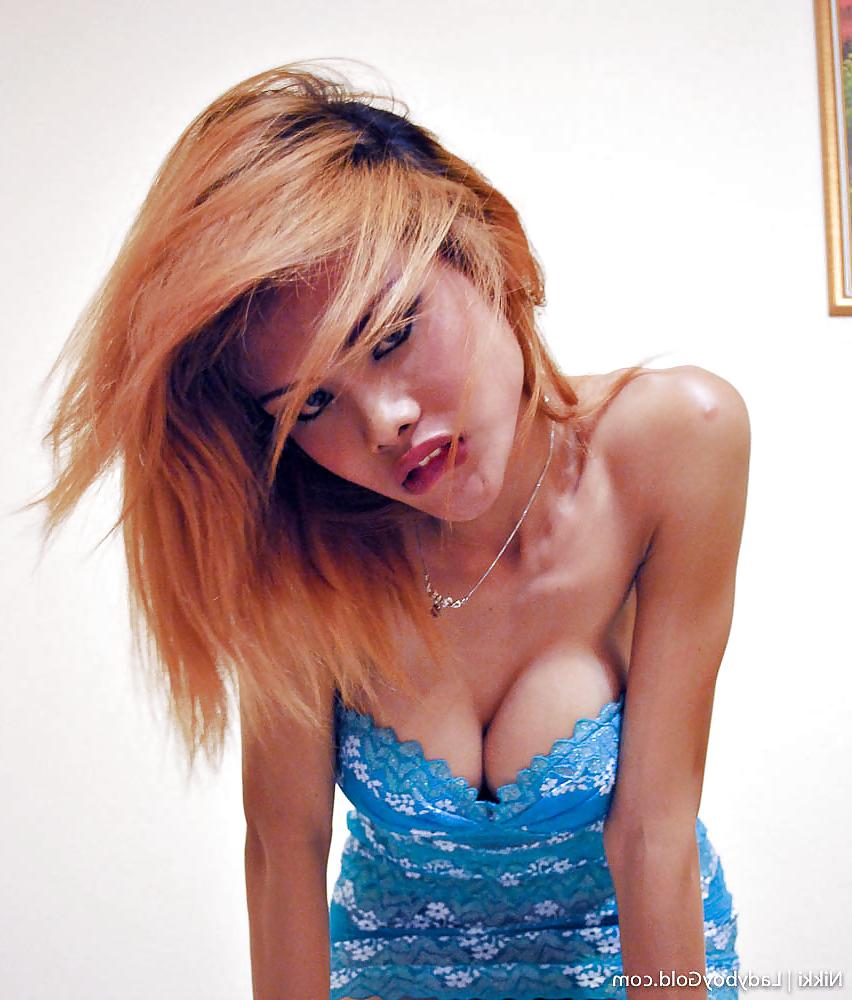 25P Ladyboy Nikki