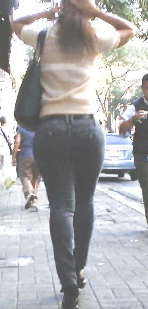 4P Tight Jeans Bubble Butt