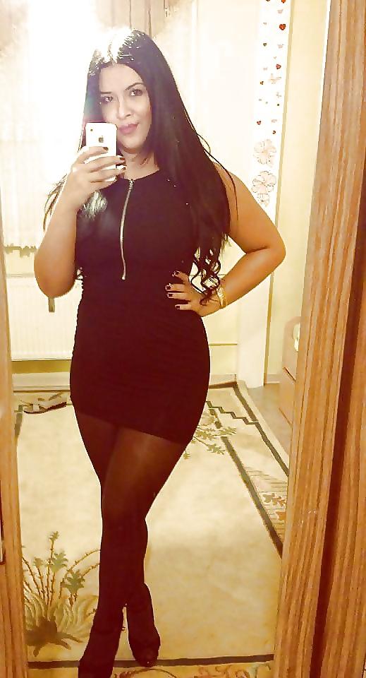 16P Turkish Nylon Girls! Pervert Comments please!