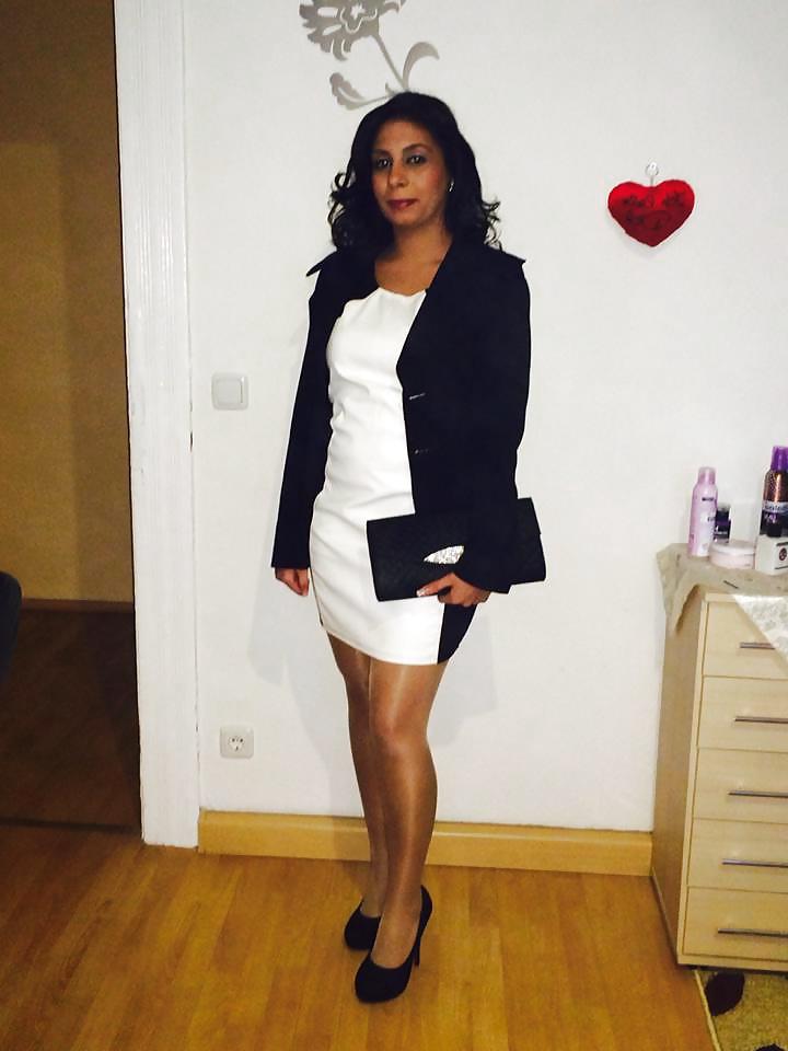 16P Turkish Nylon Girls! Pervert Comments please!