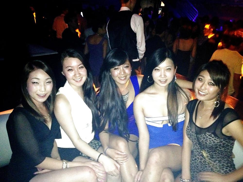 19P Cute young asian girls