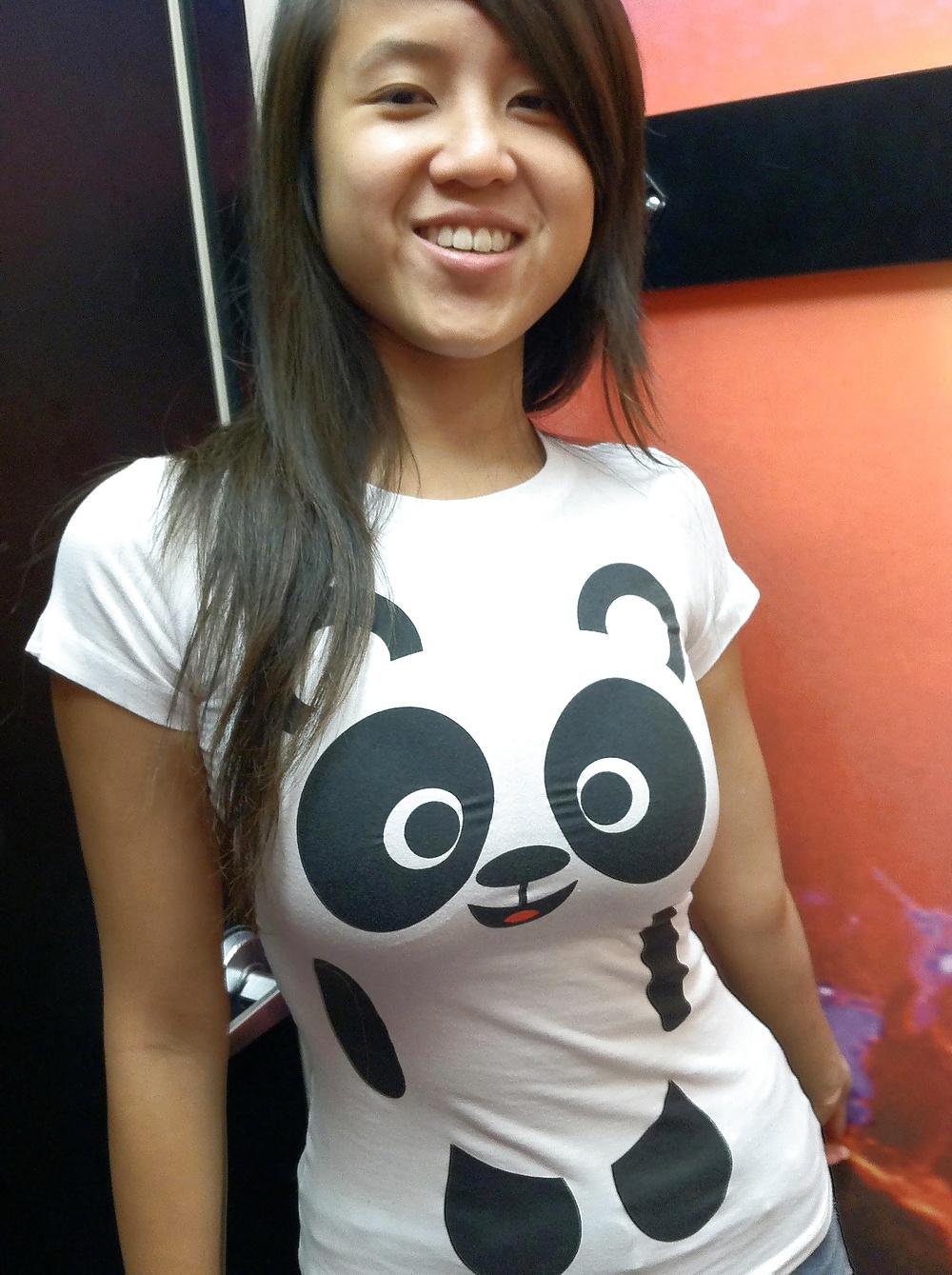 19P Cute young asian girls