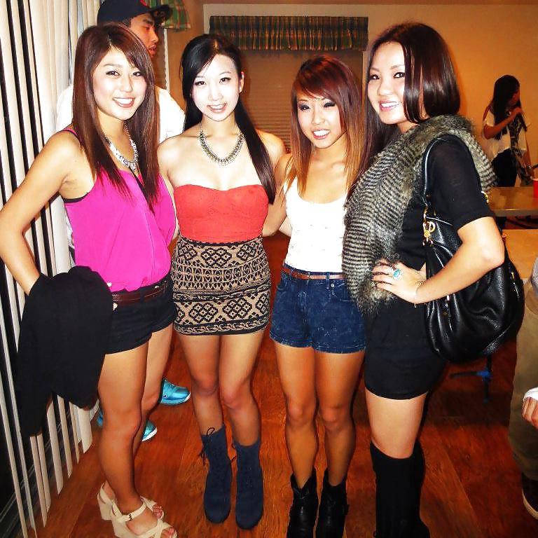 19P Cute young asian girls