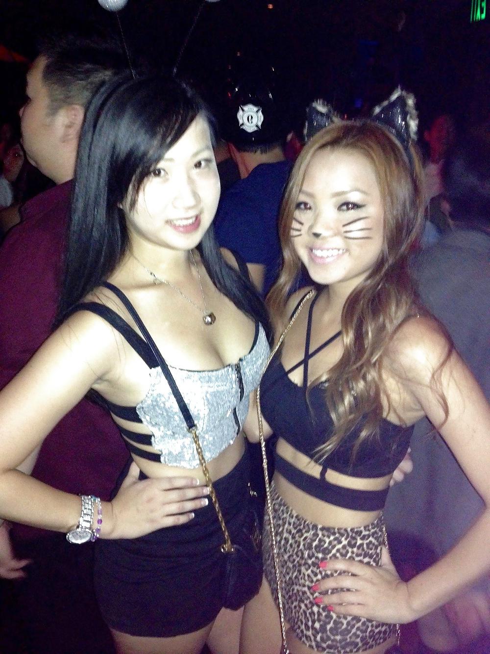 19P Cute young asian girls