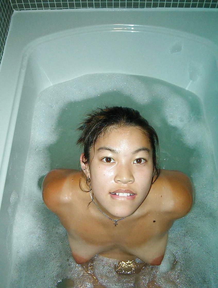 25P Asian shaved girl 04