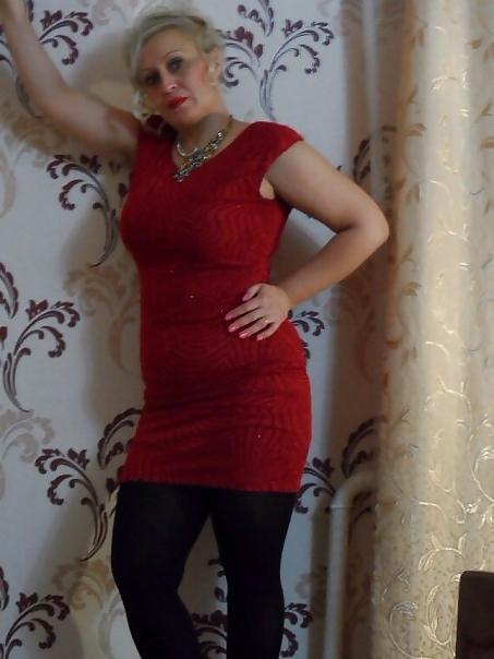25P Sexy Moms and Grannies (non-naked)