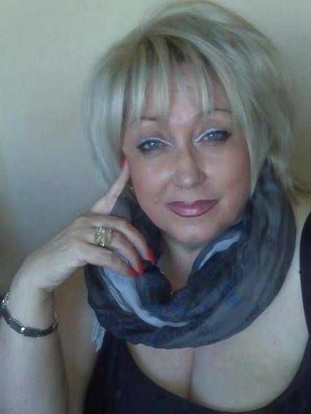25P Sexy Moms and Grannies (non-naked)