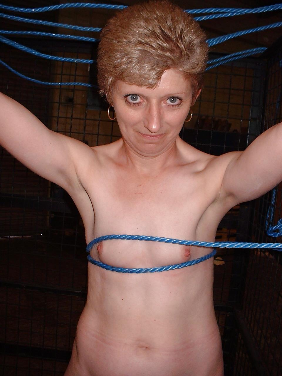 14P Aunty-viv with a bit of rope