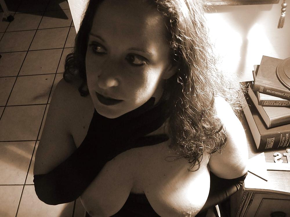 25P Amateur lady models mystery imagination