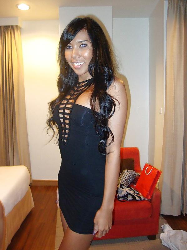 25P Ladyboys nude and non nude pics 1