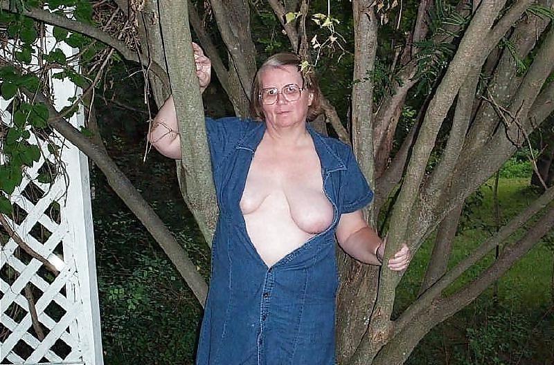 24P Comment For Sexy Granny Alice