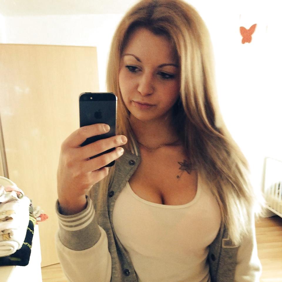 15P Nice (non nude) girls 160