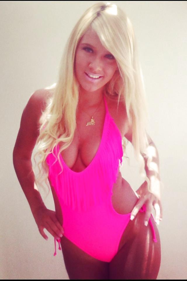 21P Super hot blonde non nude (comment please) #04