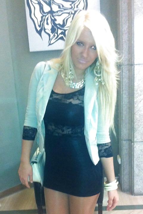 21P Super hot blonde non nude (comment please) #04