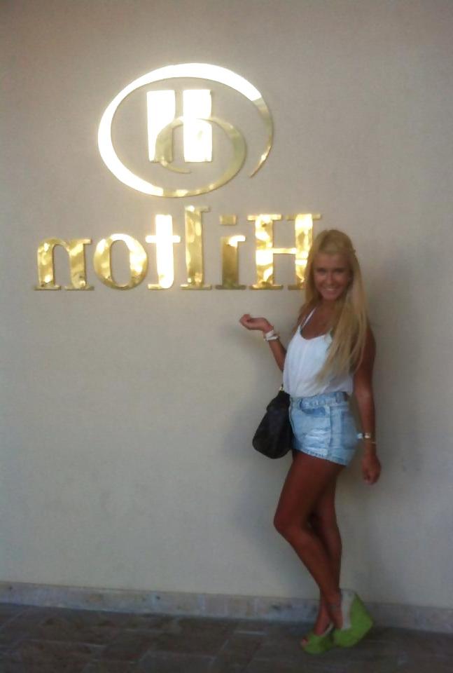 21P Super hot blonde non nude (comment please) #04